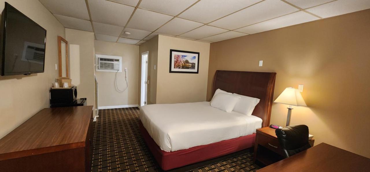 Nashoba Valley Inn & Suites Ayer Bagian luar foto