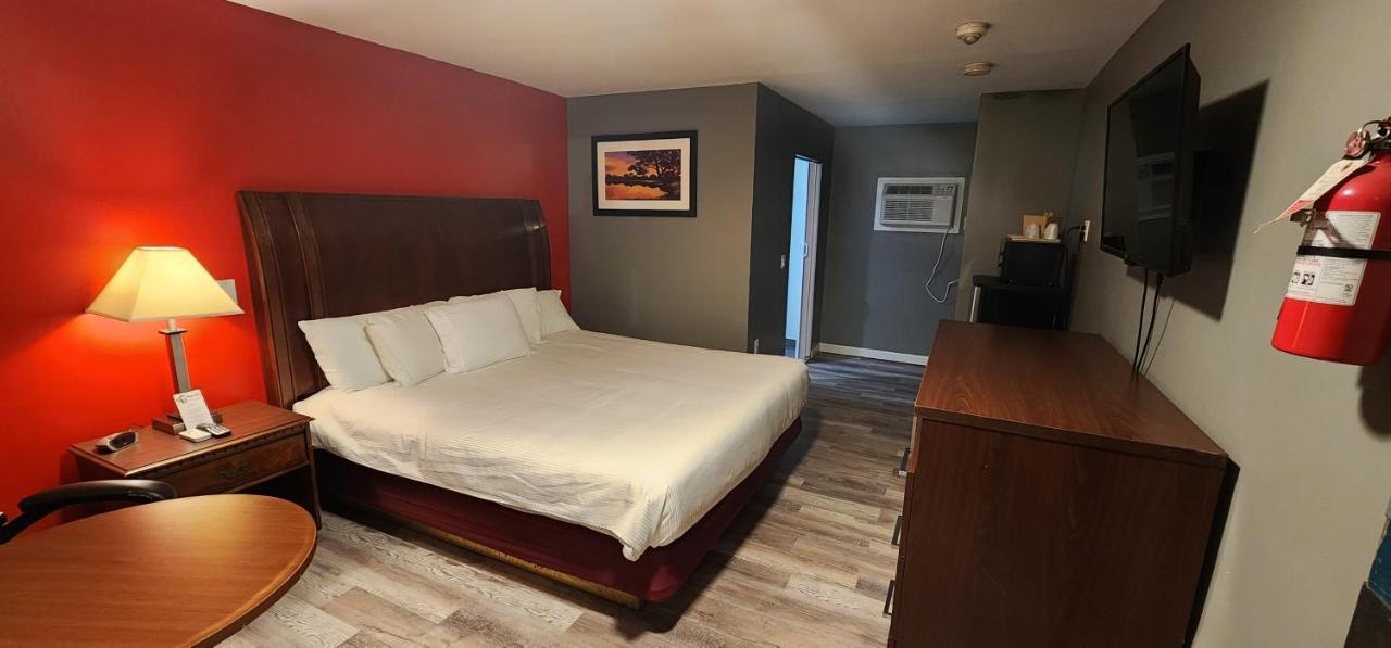 Nashoba Valley Inn & Suites Ayer Bagian luar foto