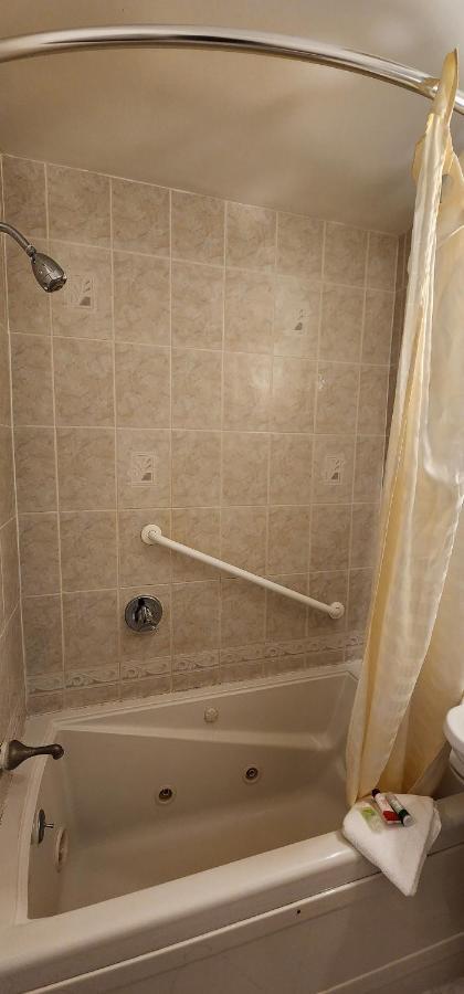 Nashoba Valley Inn & Suites Ayer Bagian luar foto