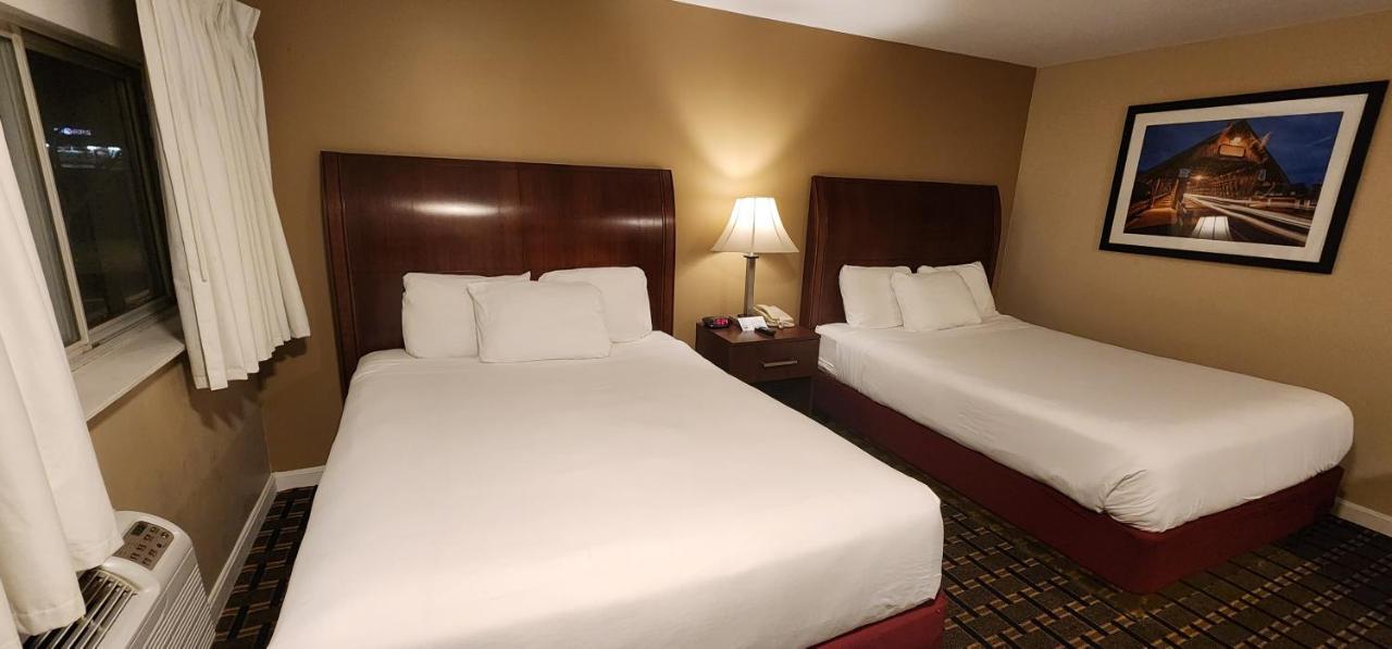 Nashoba Valley Inn & Suites Ayer Bagian luar foto
