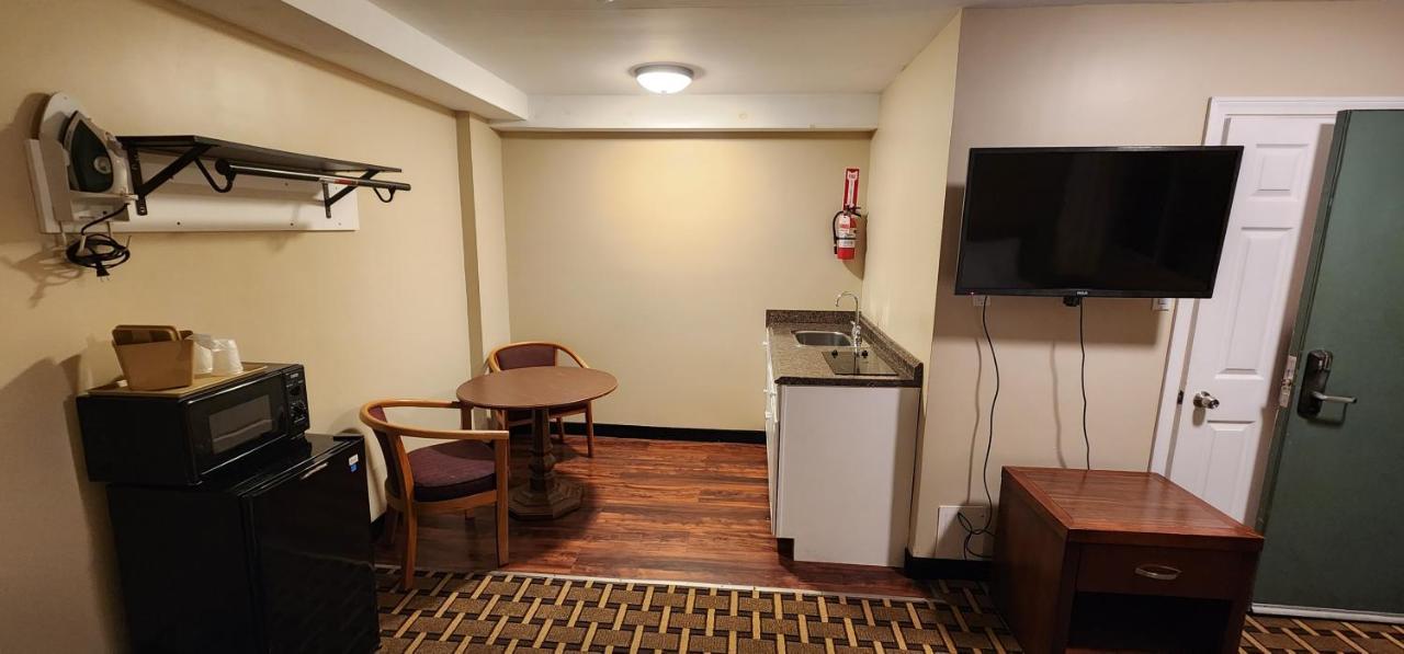 Nashoba Valley Inn & Suites Ayer Bagian luar foto