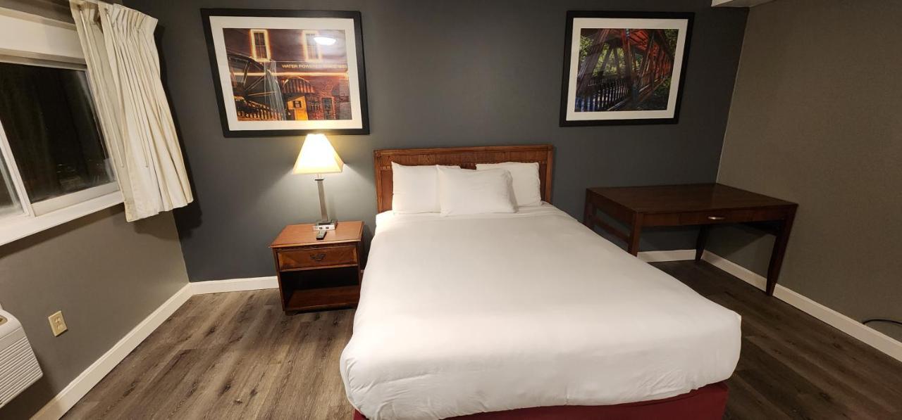 Nashoba Valley Inn & Suites Ayer Bagian luar foto