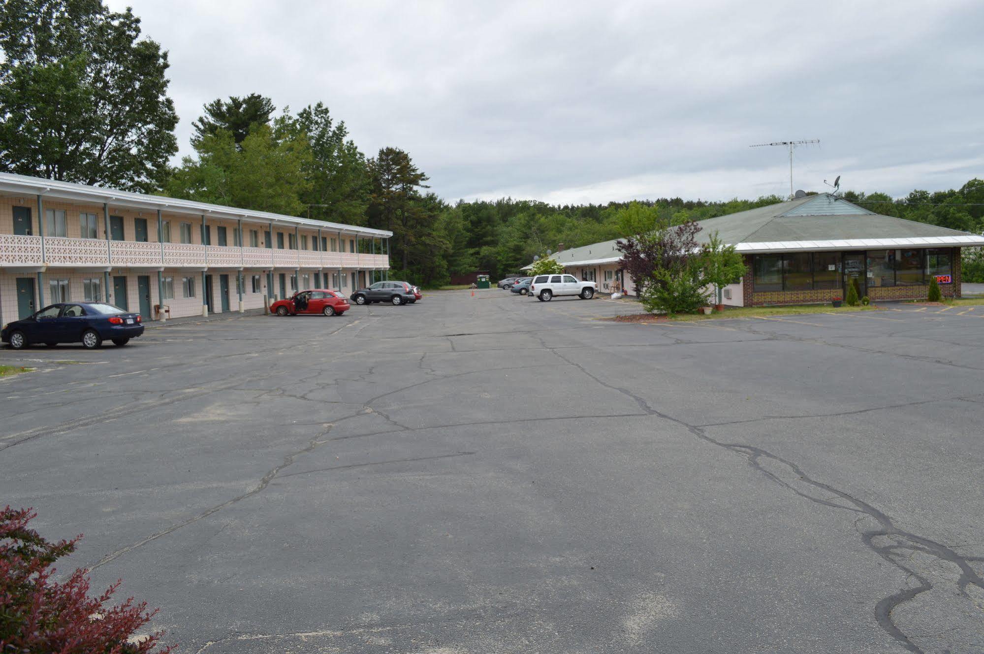 Nashoba Valley Inn & Suites Ayer Bagian luar foto