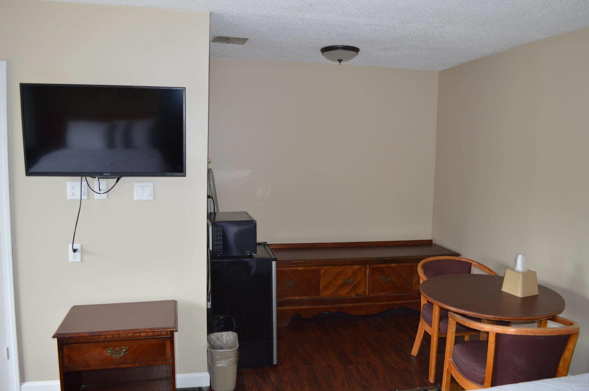 Nashoba Valley Inn & Suites Ayer Bagian luar foto