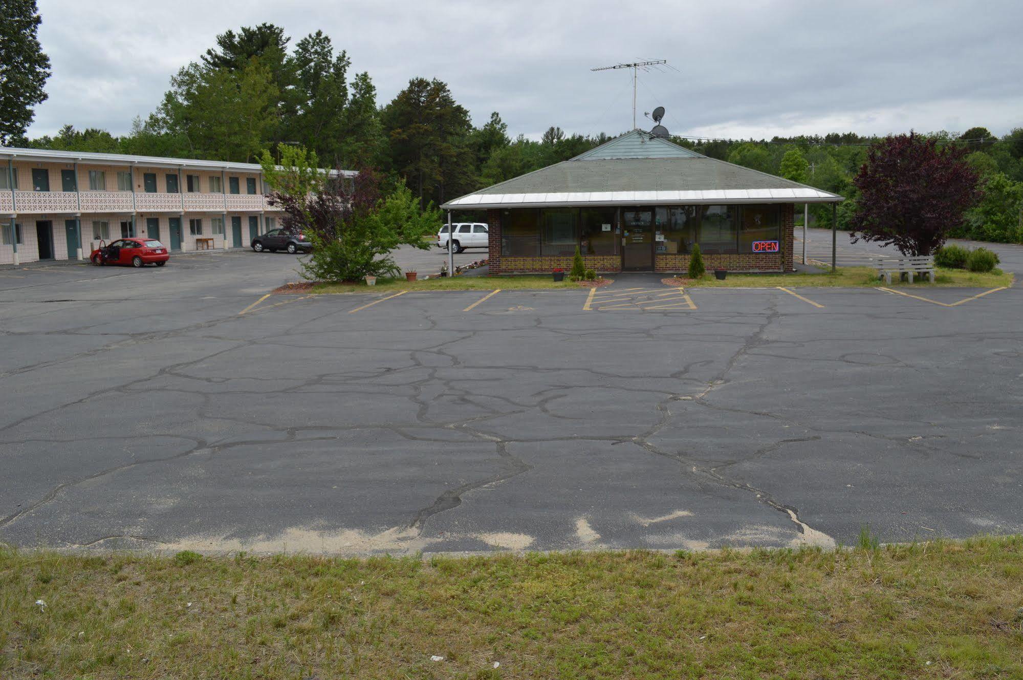Nashoba Valley Inn & Suites Ayer Bagian luar foto